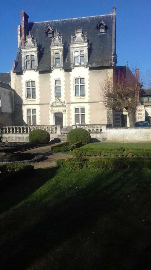 De La Petite Masse * Amboise
